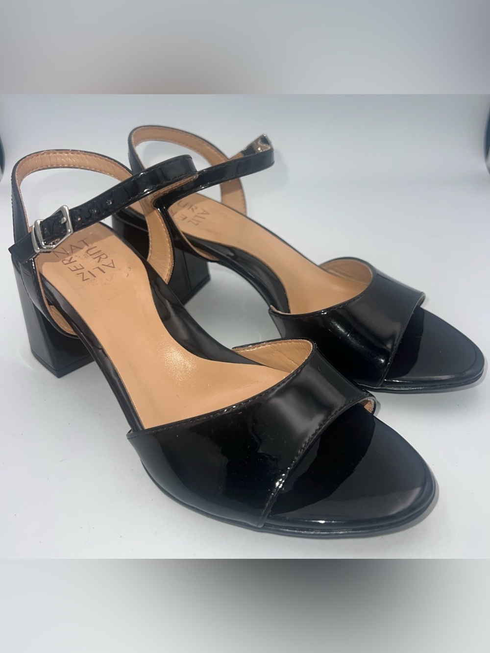 Naturalizer Daisy Block Black Patent Vegan Leather Heel Women’s Size 8.5M NEW